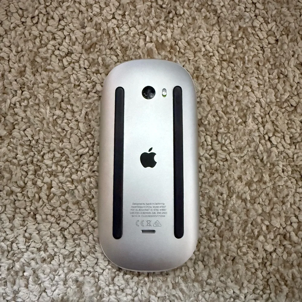 Apple Magic Mouse - Sleek White Design